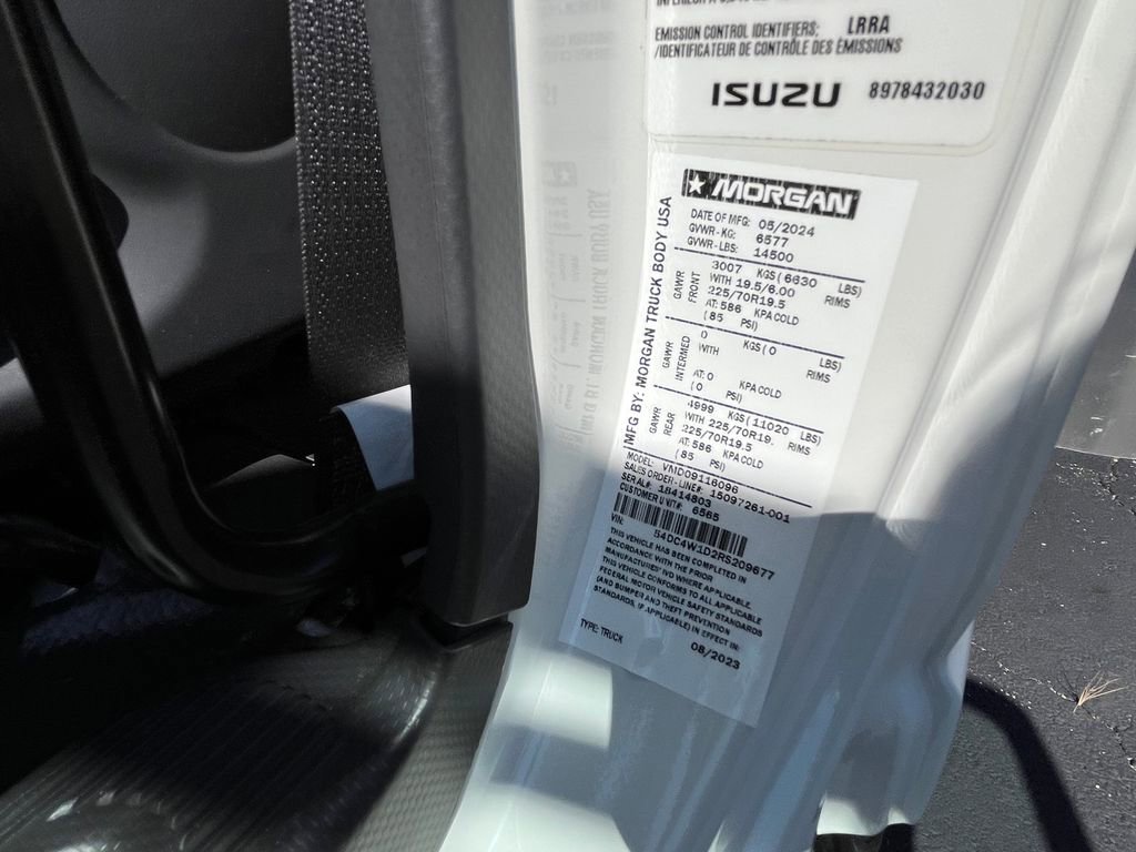 Used 2024 Isuzu NPR RWD image 14