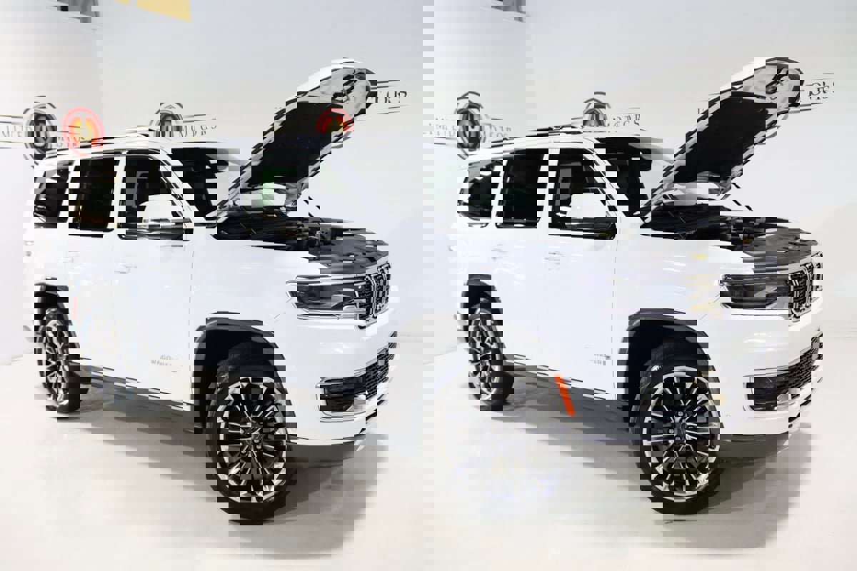 Used 2022 Jeep Wagoneer Series III w/ Premium Group I image 30