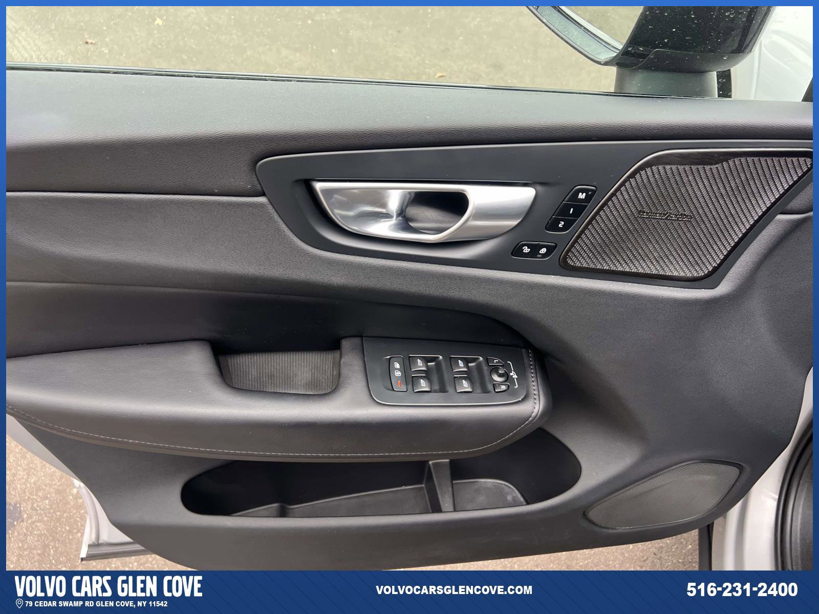 Certified 2023 Volvo XC60 B5 Plus w/ Climate Package image 15