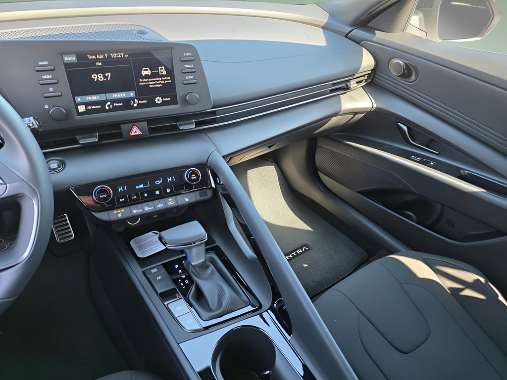 New 2026 Hyundai Elantra SEL Sport Premium FWD image 18
