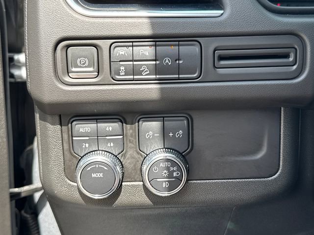 Used 2024 GMC Yukon AT4 image 37