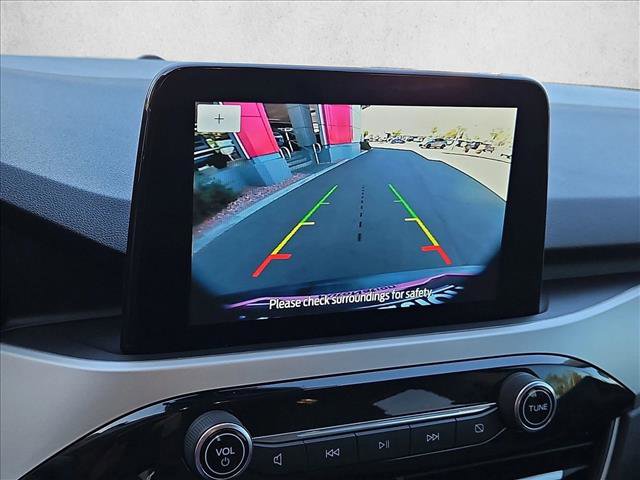 Used 2022 Ford Escape SE w/ SE Sport Appearance Package image 18