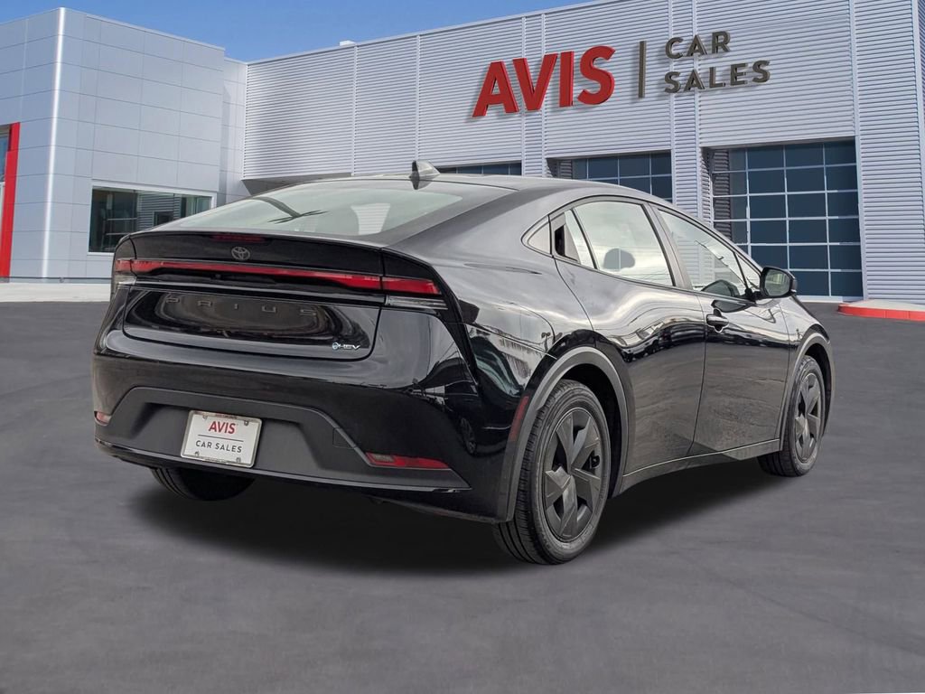 Used 2025 Toyota Prius LE image 6