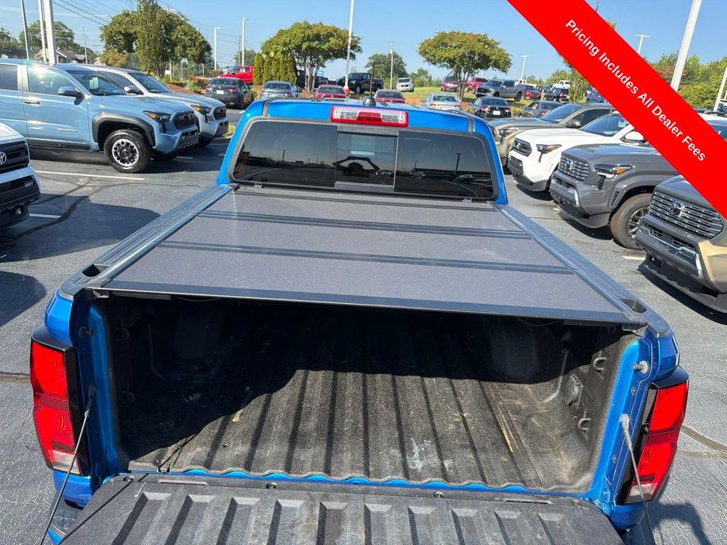 Used 2023 Chevrolet Colorado LT w/ LT Convenience Package III AWD/4WD image 43