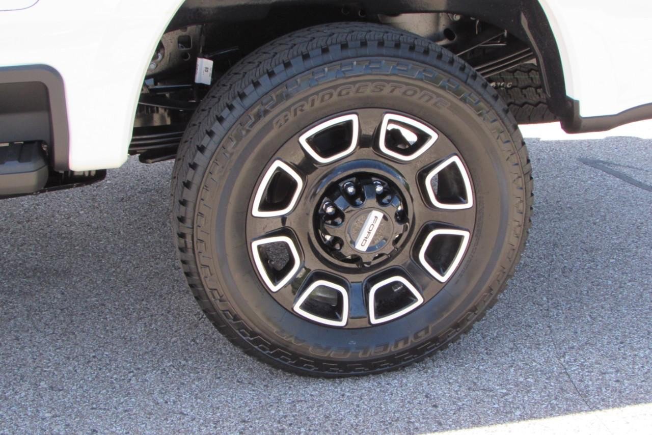 New 2025 Ford F250 Platinum image 12