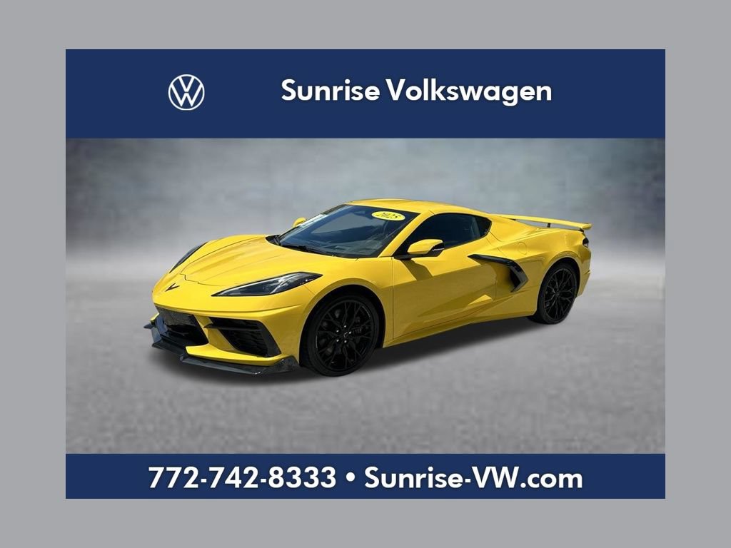Used 2025 Chevrolet Corvette Stingray Preferred Cpe w/ Z51 Performance Package RWD image 1