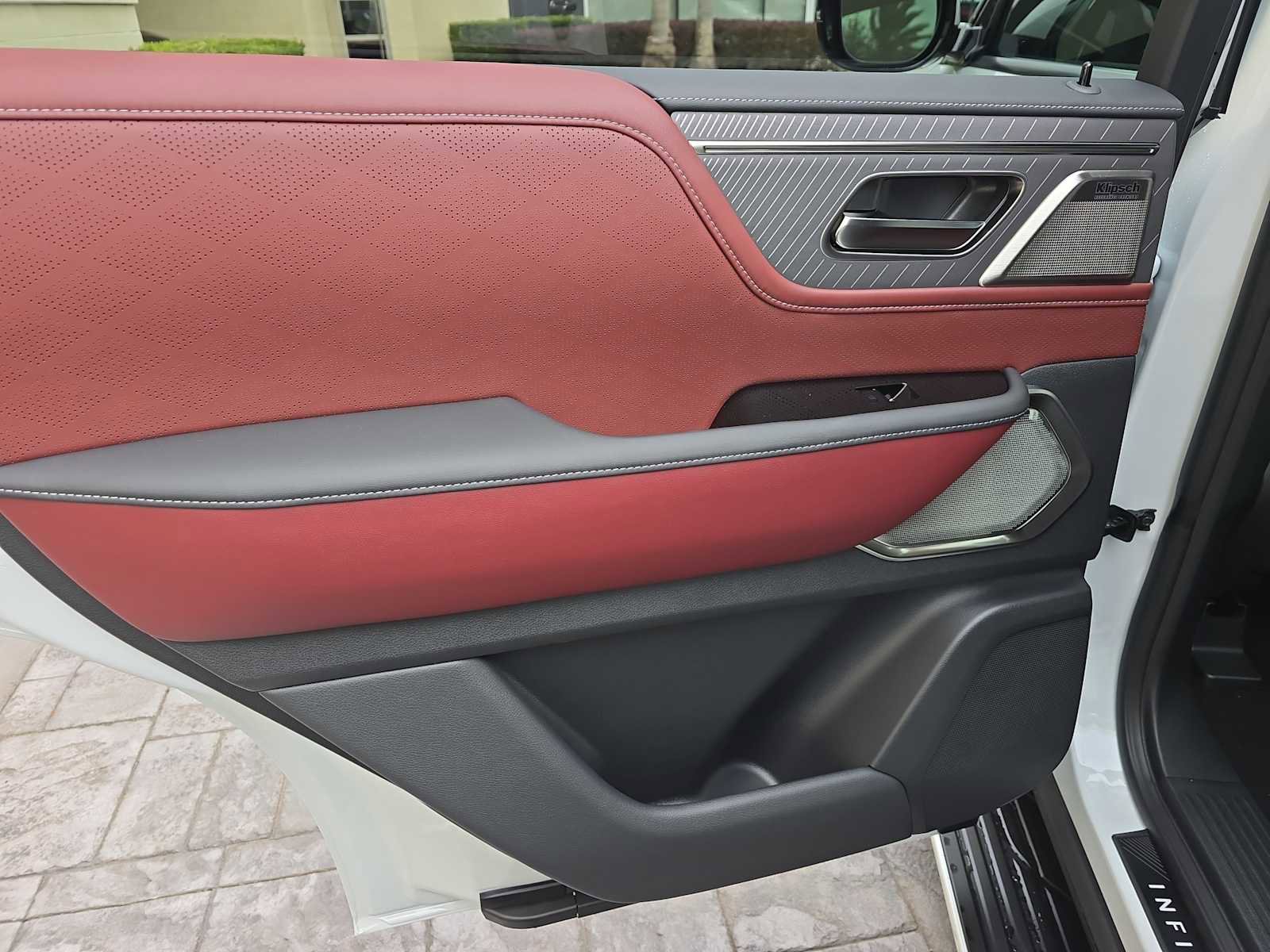 New 2026 INFINITI QX80 Autograph w/ Autograph Exterior Package image 12