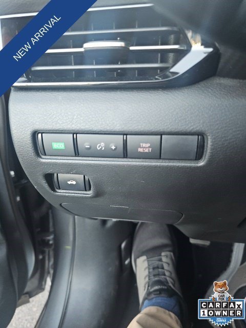 Used 2022 Nissan Sentra SR w/ SR Premium Package FWD image 16