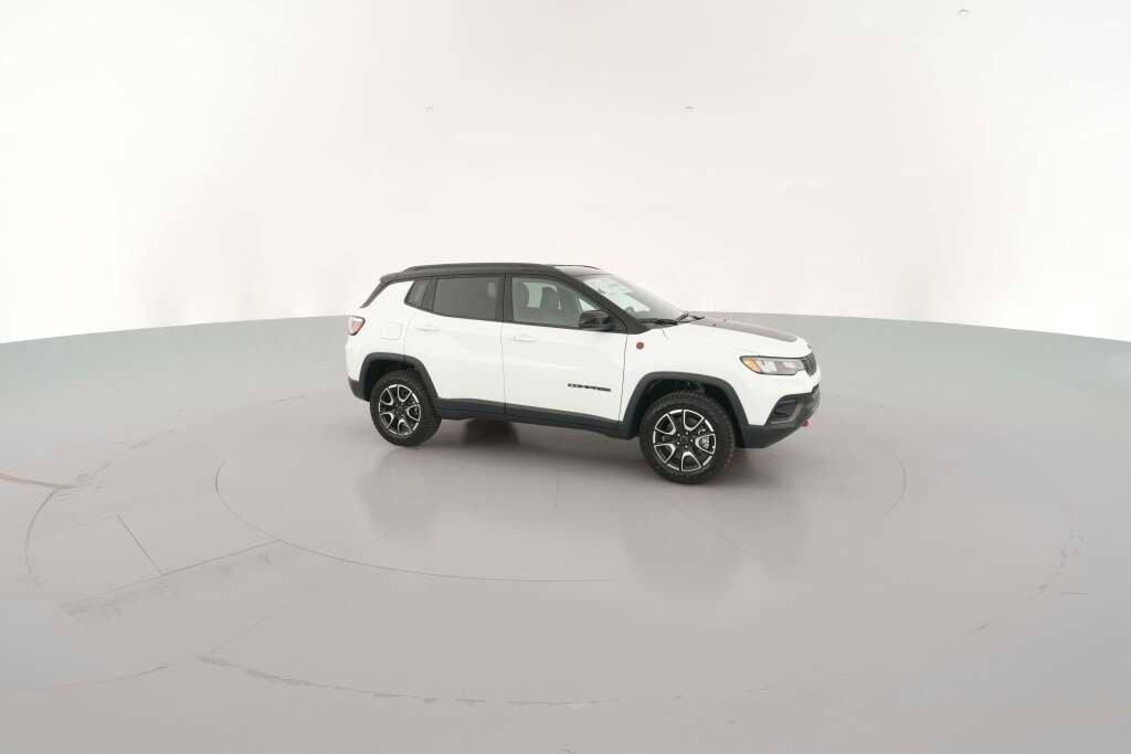 New 2026 Jeep Compass Trailhawk image 15