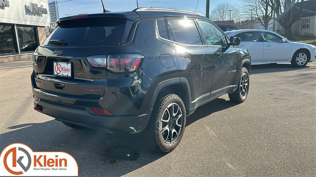 Used 2024 Jeep Compass Trailhawk w/ Trailhawk Elite Group image 8