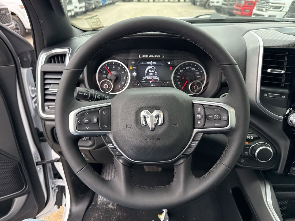 New 2026 RAM 1500 4x4 Crew Cab image 10