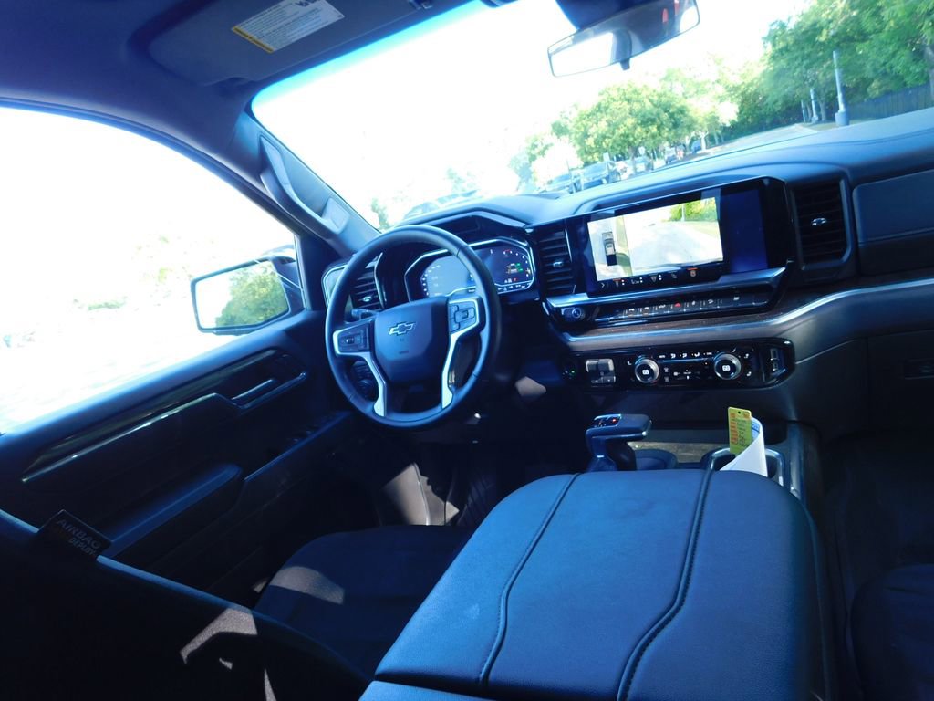 Certified 2025 Chevrolet Silverado 1500 RST AWD/4WD image 6