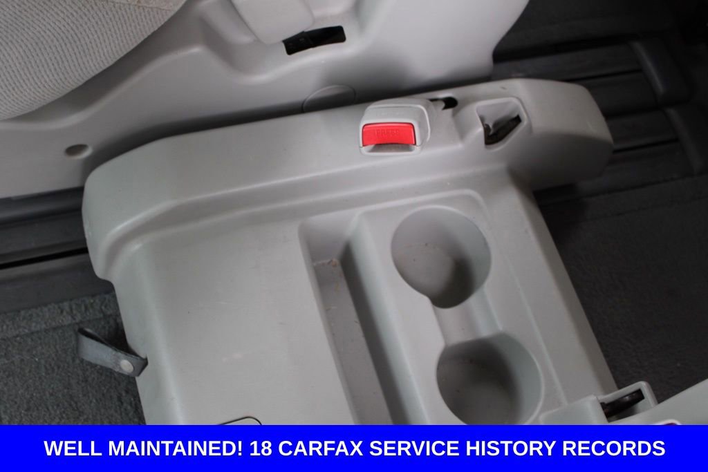 Used 2014 Toyota Sienna LE image 24