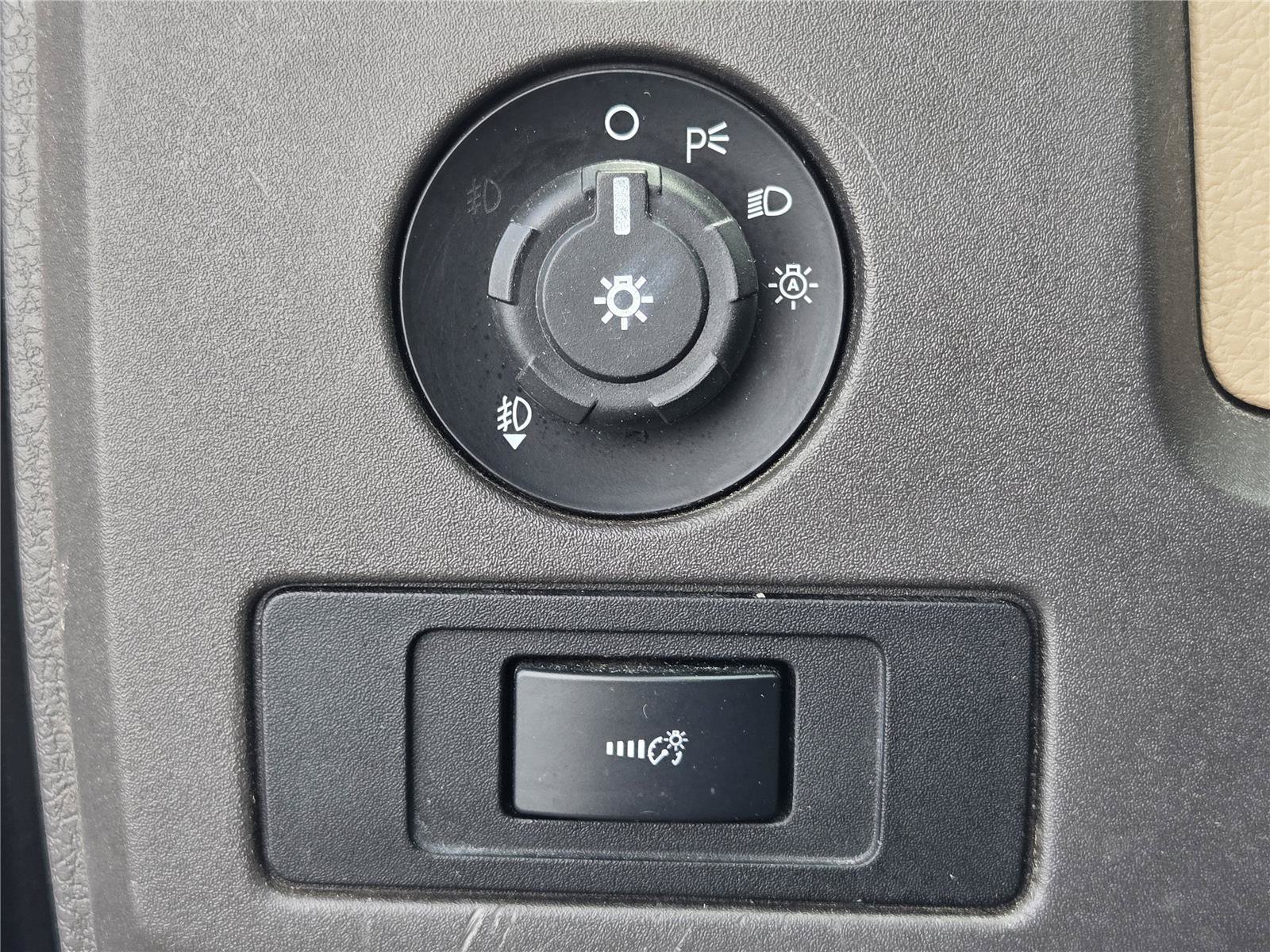 Used 2013 Ford F150 XLT w/ Mid Equipment Group RWD image 20