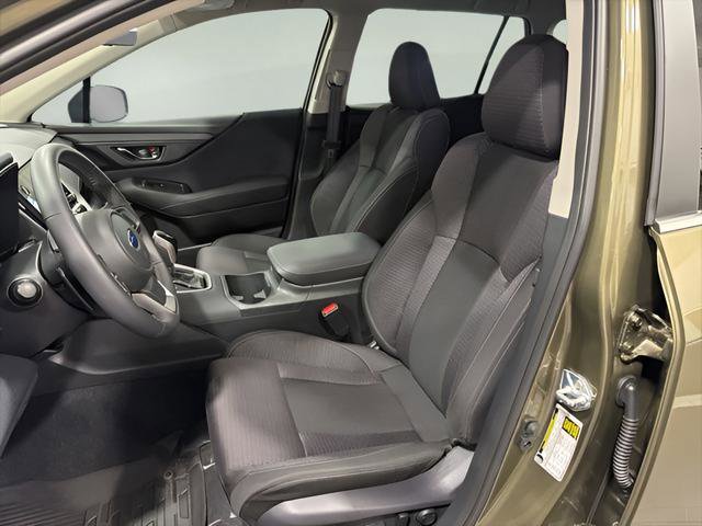 Certified 2025 Subaru Outback Premium w/ Popular Package #1A AWD/4WD image 11