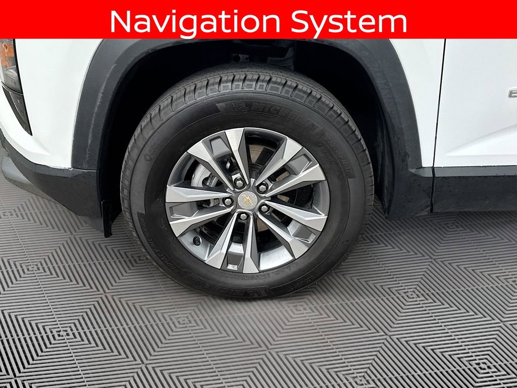 Used 2025 Chevrolet Equinox LT image 9