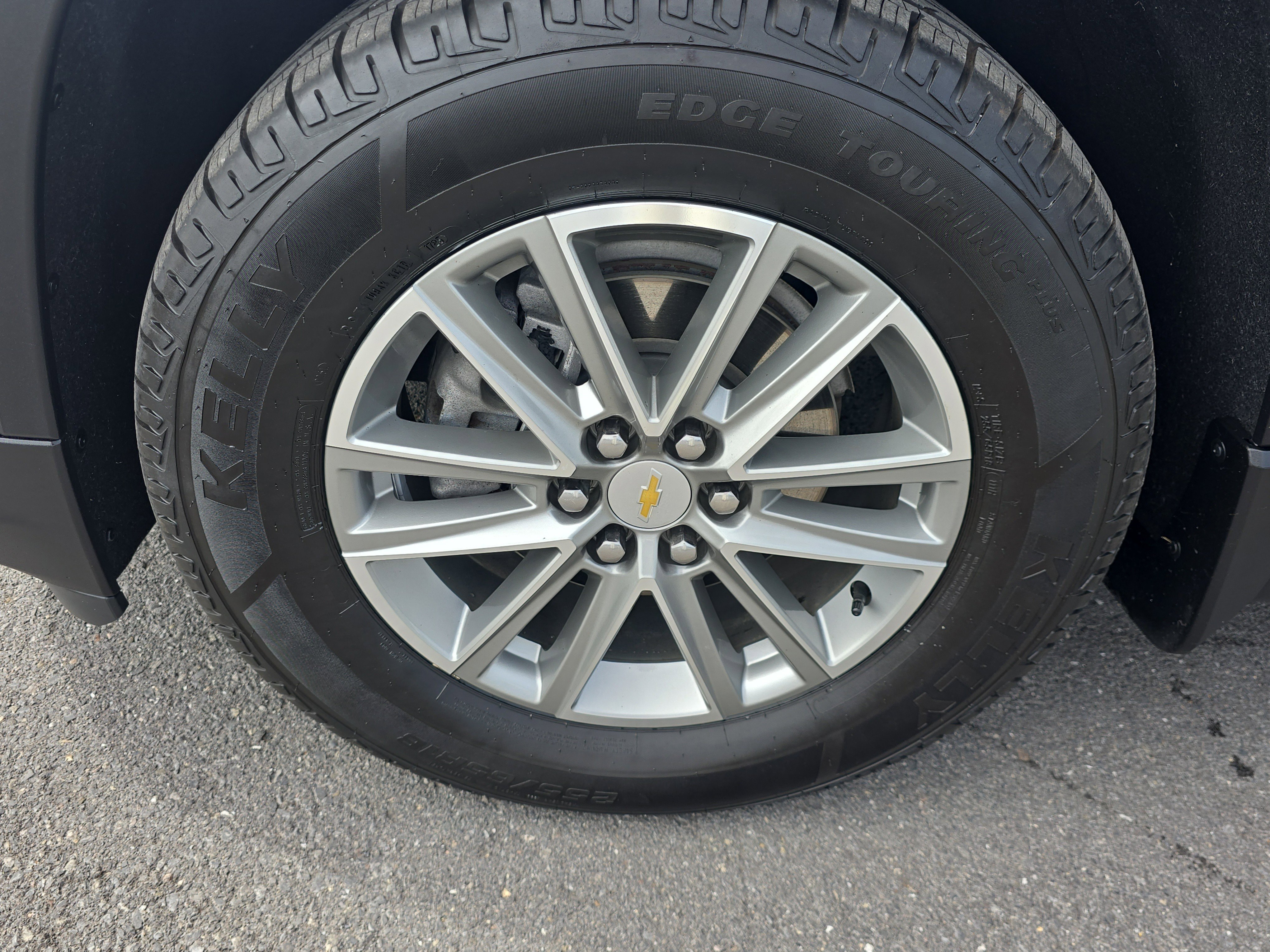 Used 2023 Chevrolet Traverse LT image 10