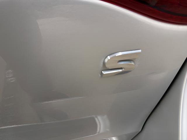 Used 2010 Volkswagen Routan S image 9