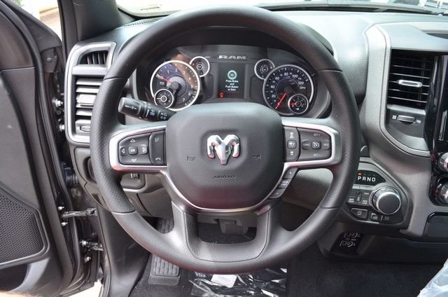 New 2026 RAM 1500 Express AWD/4WD image 16