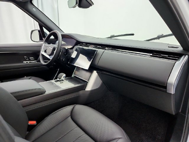New 2026 Land Rover Range Rover SE AWD/4WD image 17