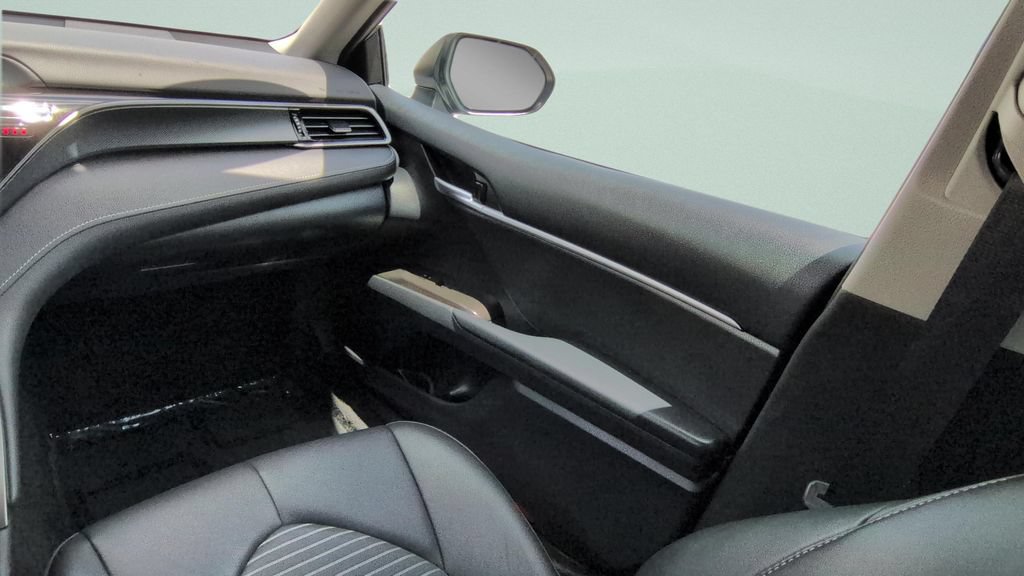 Used 2023 Toyota Camry SE w/ Convenience Package FWD image 12
