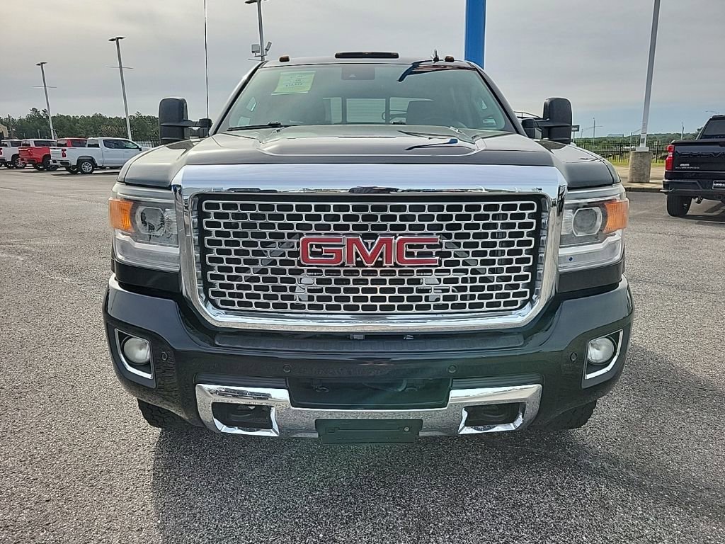 Used 2015 GMC Sierra 3500 Denali image 2
