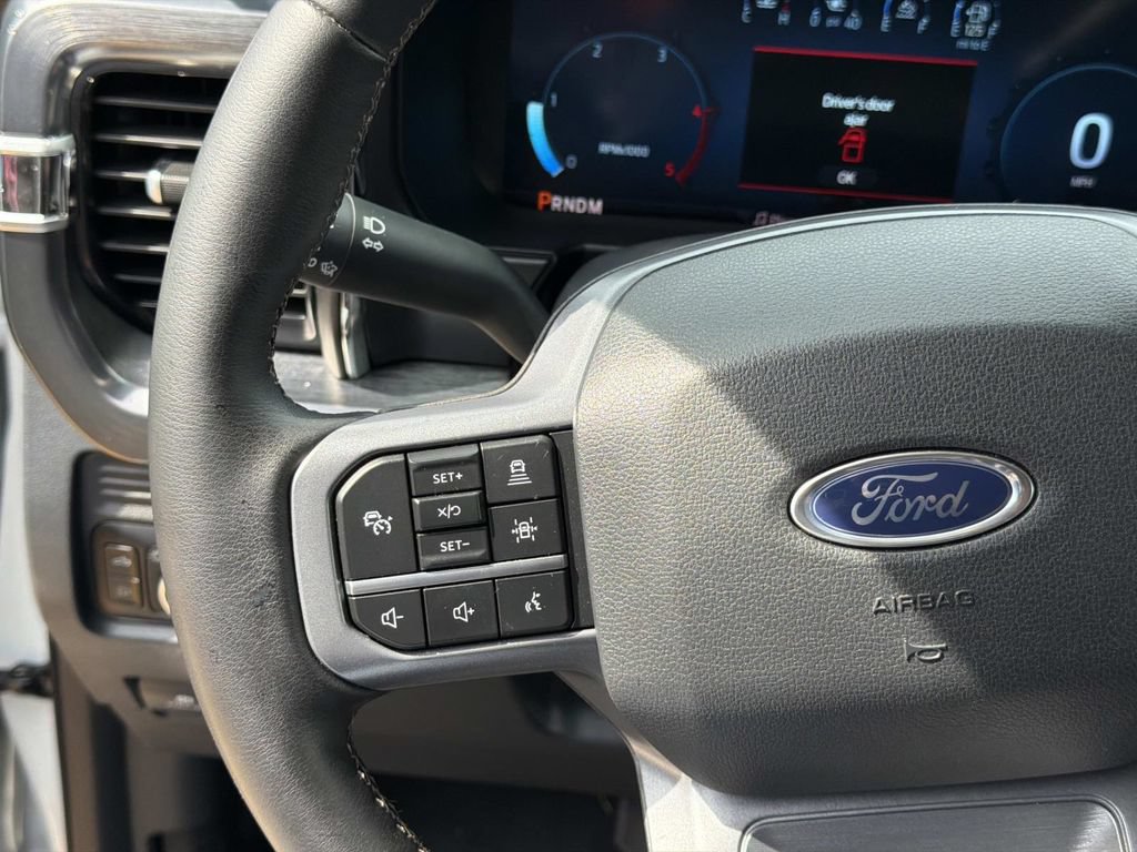 Used 2025 Ford F250 Lariat w/ Lariat Ultimate Package AWD/4WD image 25