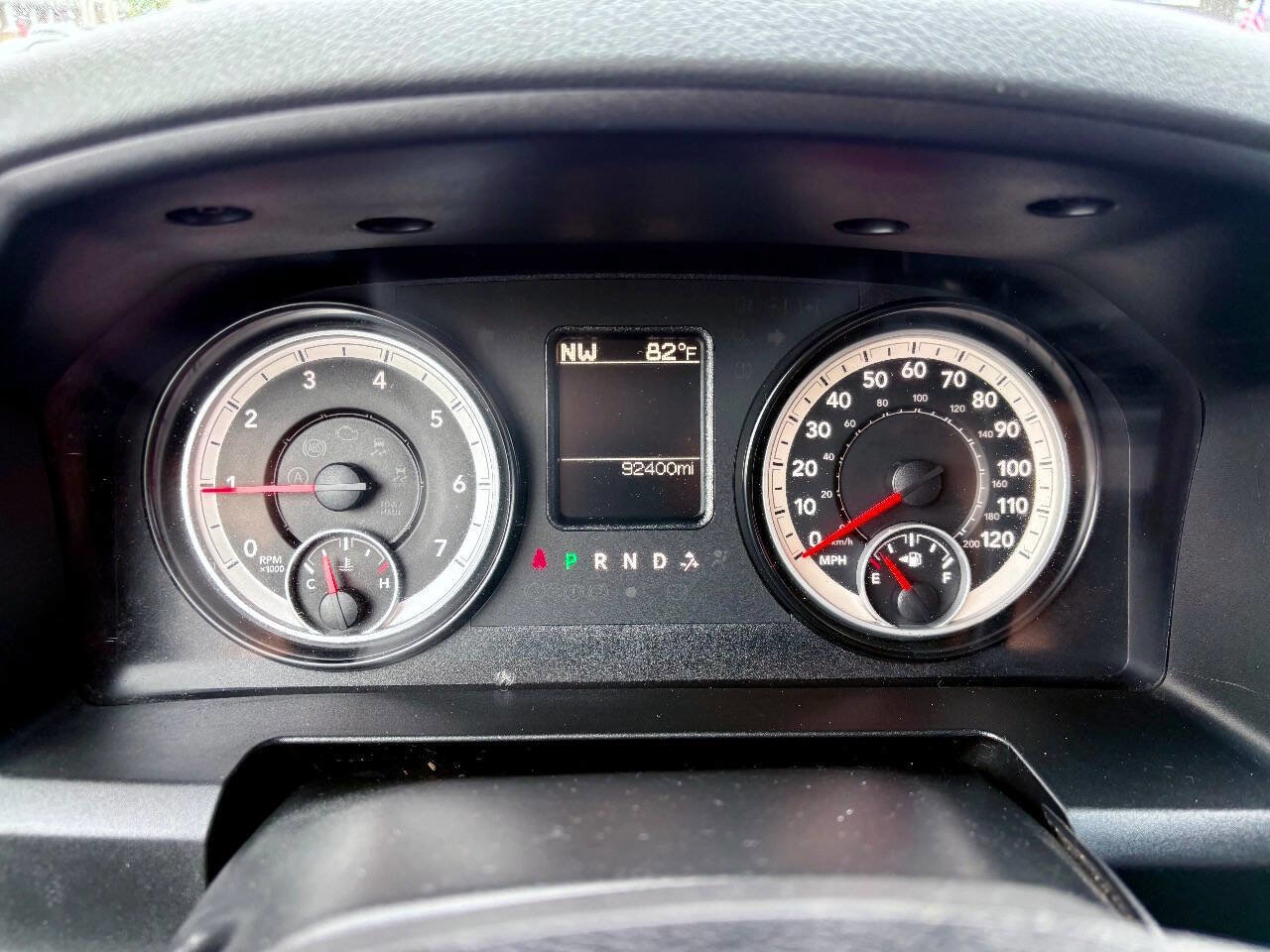Used 2014 RAM 1500 ST w/ SXT Appearance Group image 15