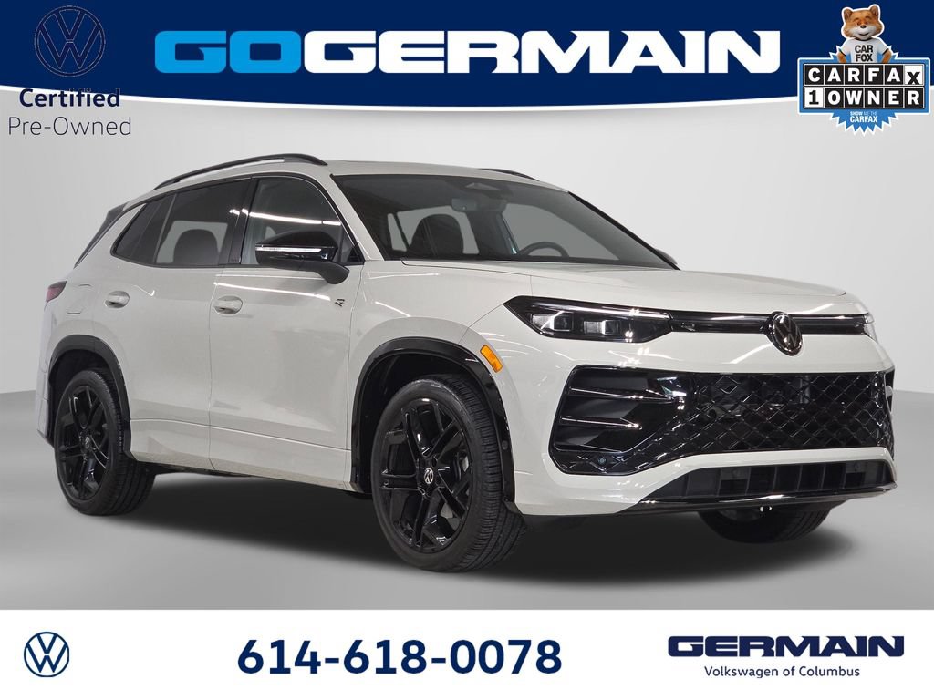 Certified 2025 Volkswagen Tiguan SE R-Line FWD image 4