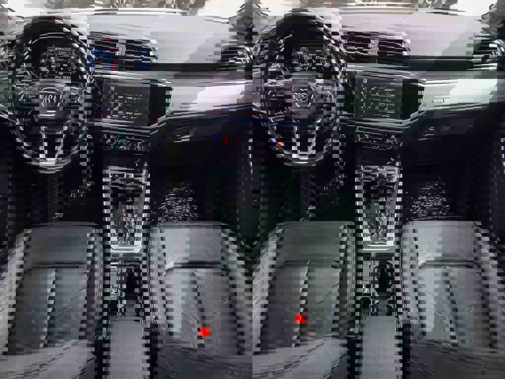 Used 2020 Audi Q3 2.0T Premium image 10