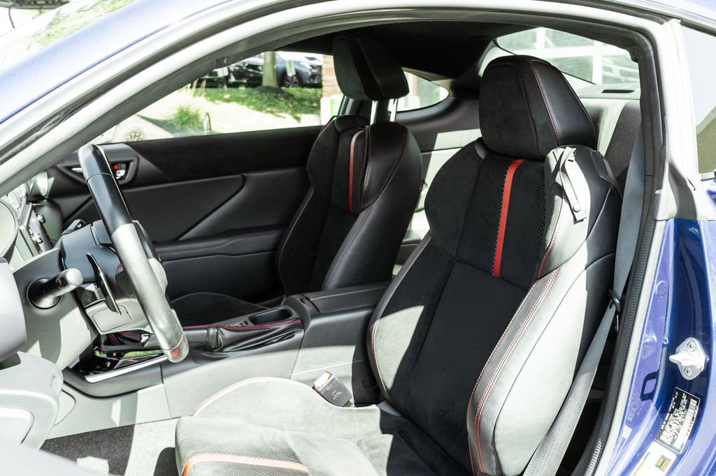 Used 2022 Subaru BRZ Limited RWD image 6