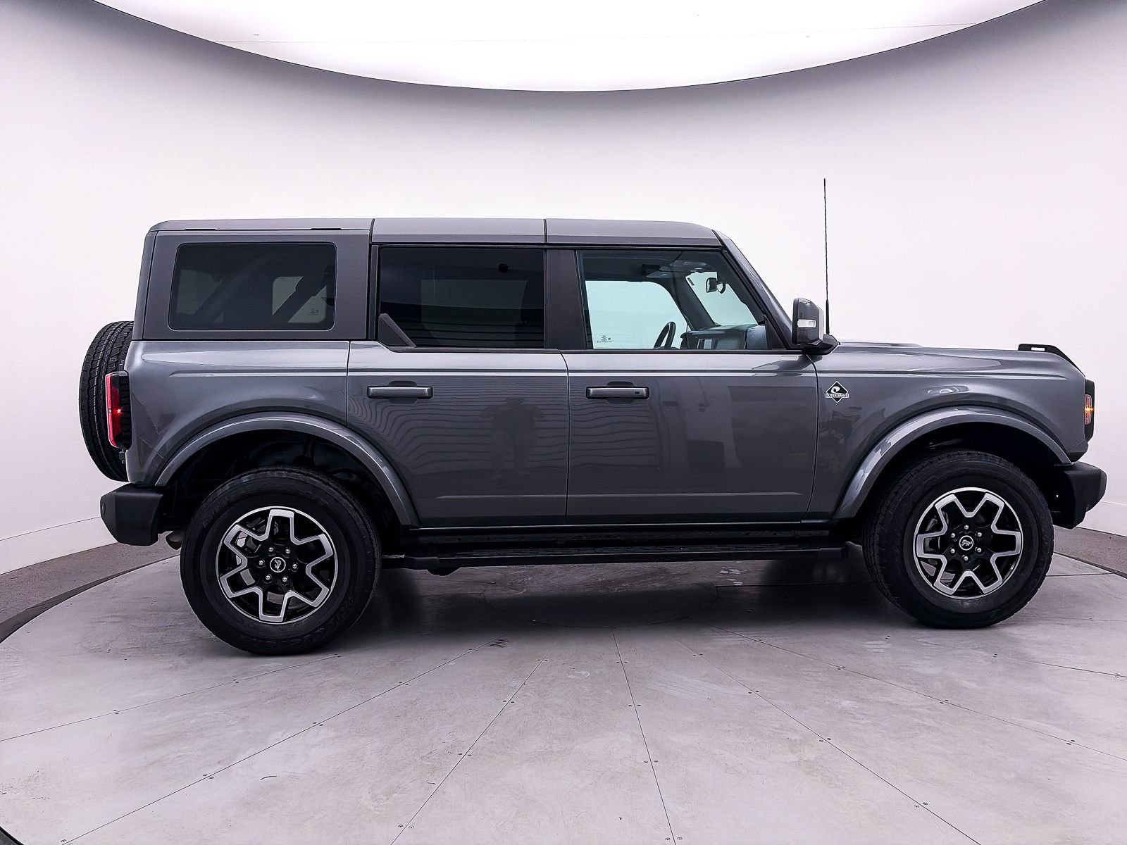 Used 2023 Ford Bronco Outer Banks image 43