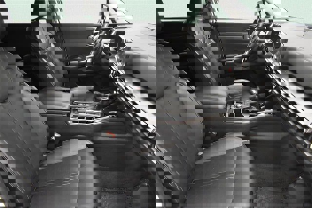 Used 2024 Kia Sorento S image 21