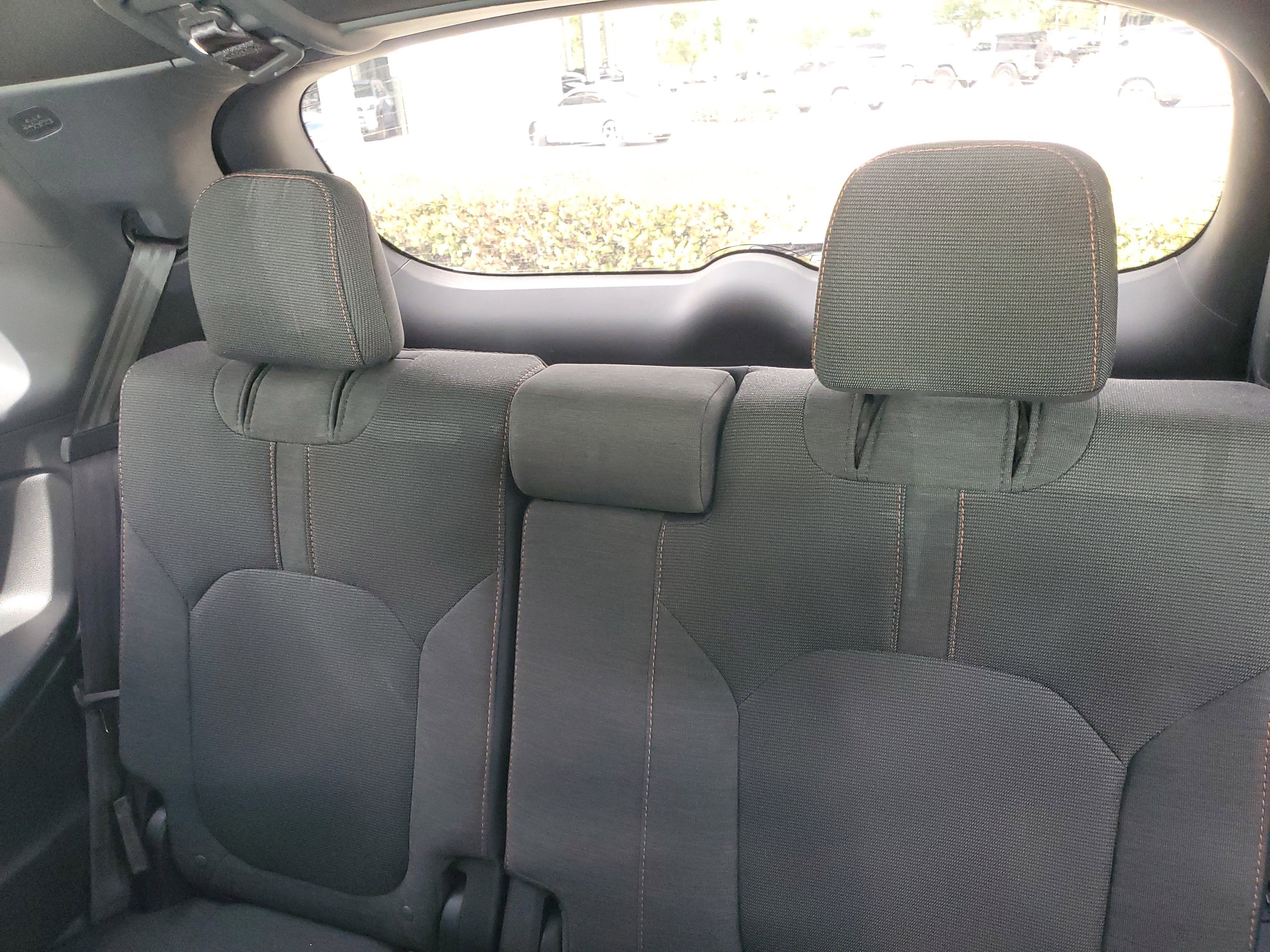 Used 2025 Honda Pilot Sport image 14