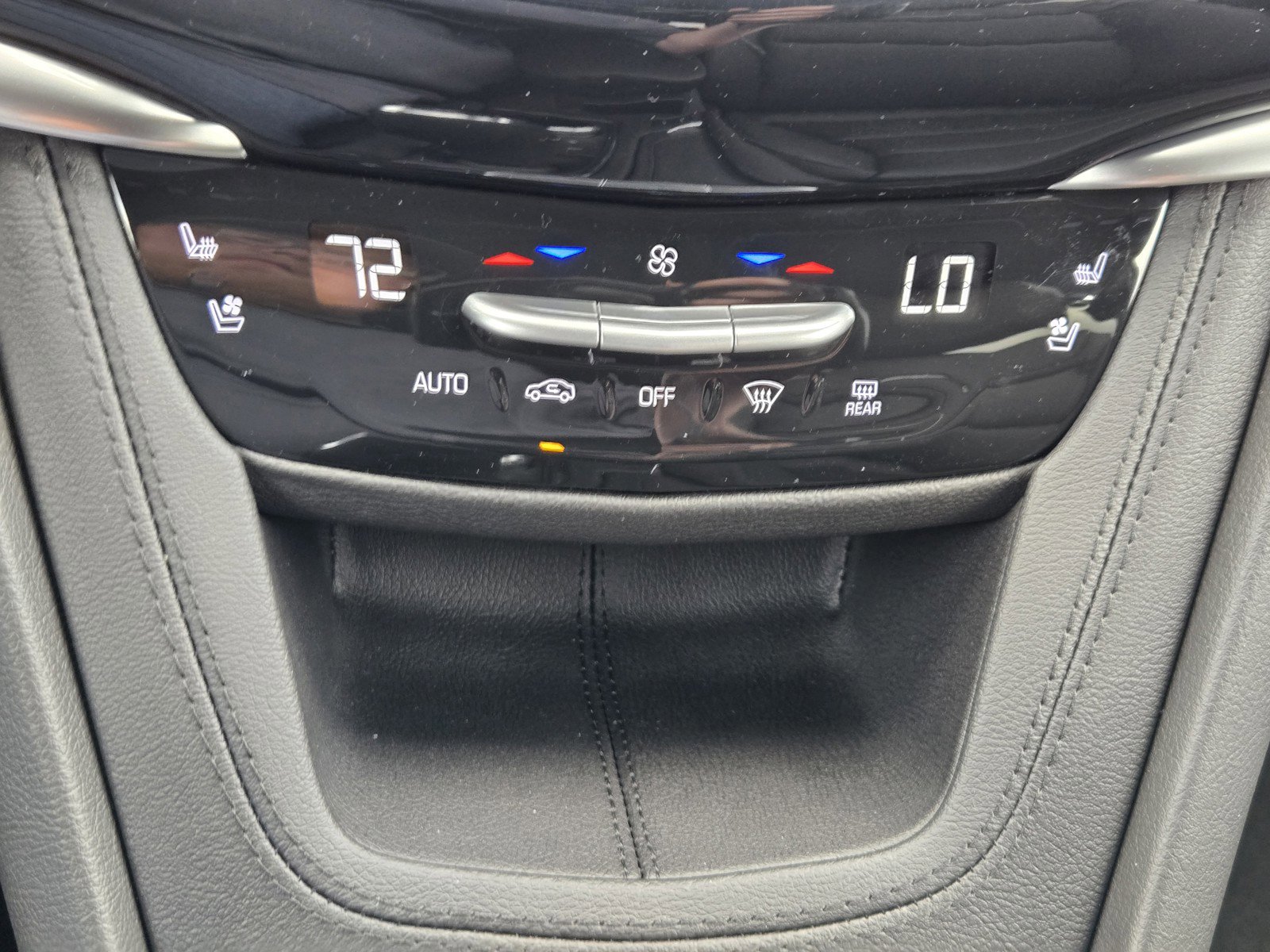 New 2025 Cadillac XT6 Sport w/ Technology Package AWD/4WD image 14