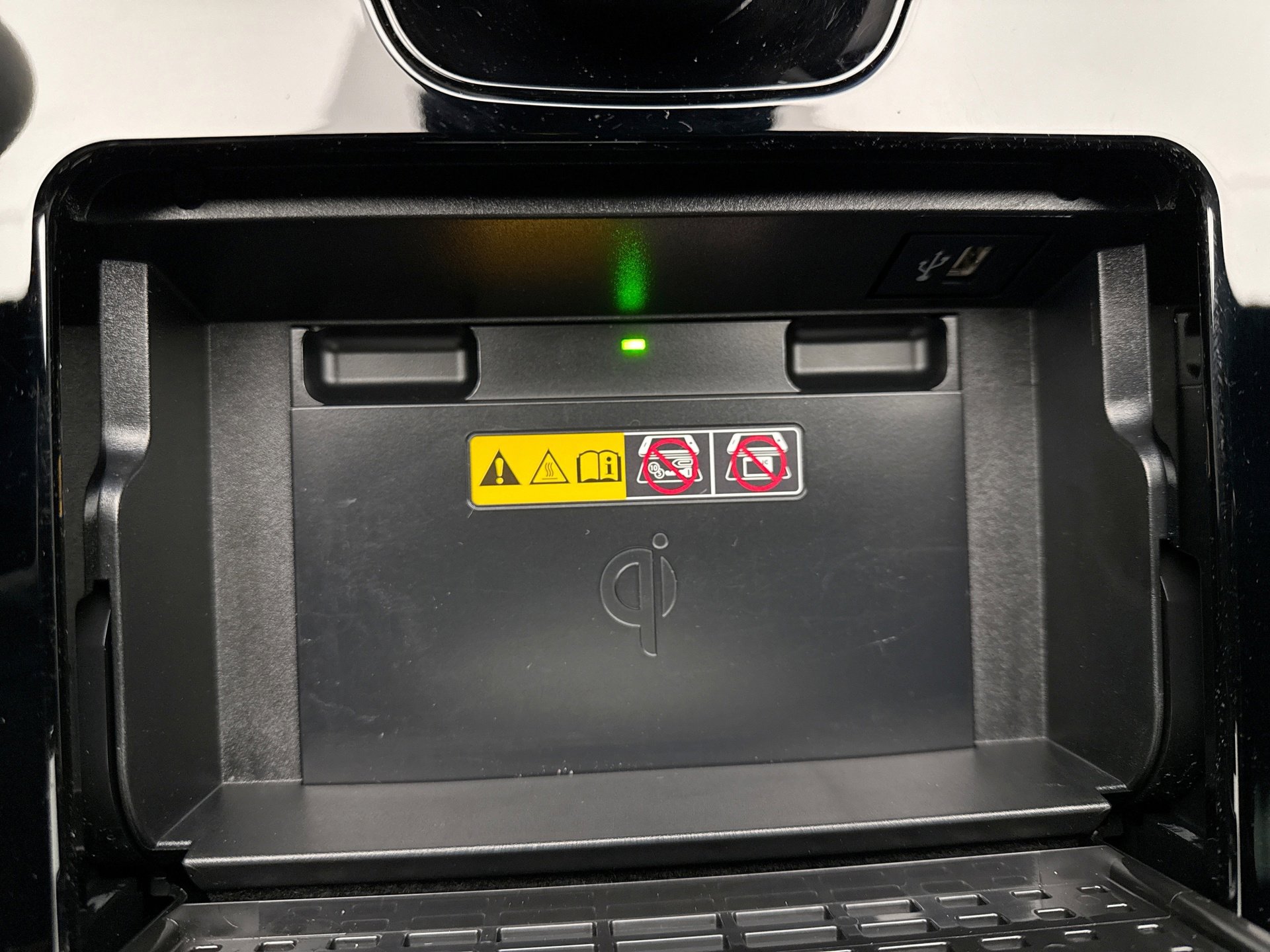 Used 2025 Toyota bZ4X AWD image 16