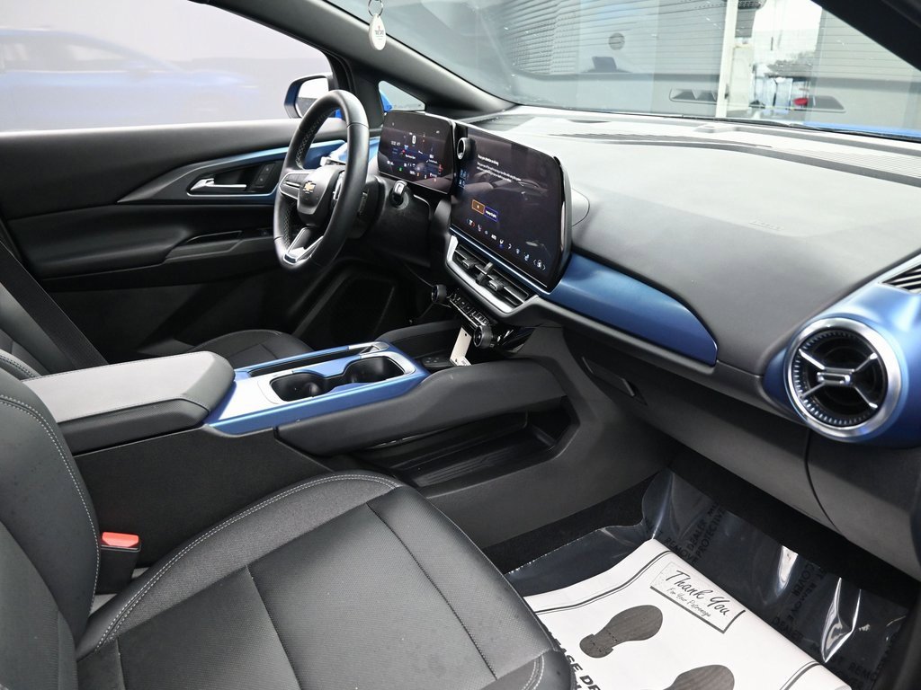 Used 2024 Chevrolet Equinox EV LT image 34