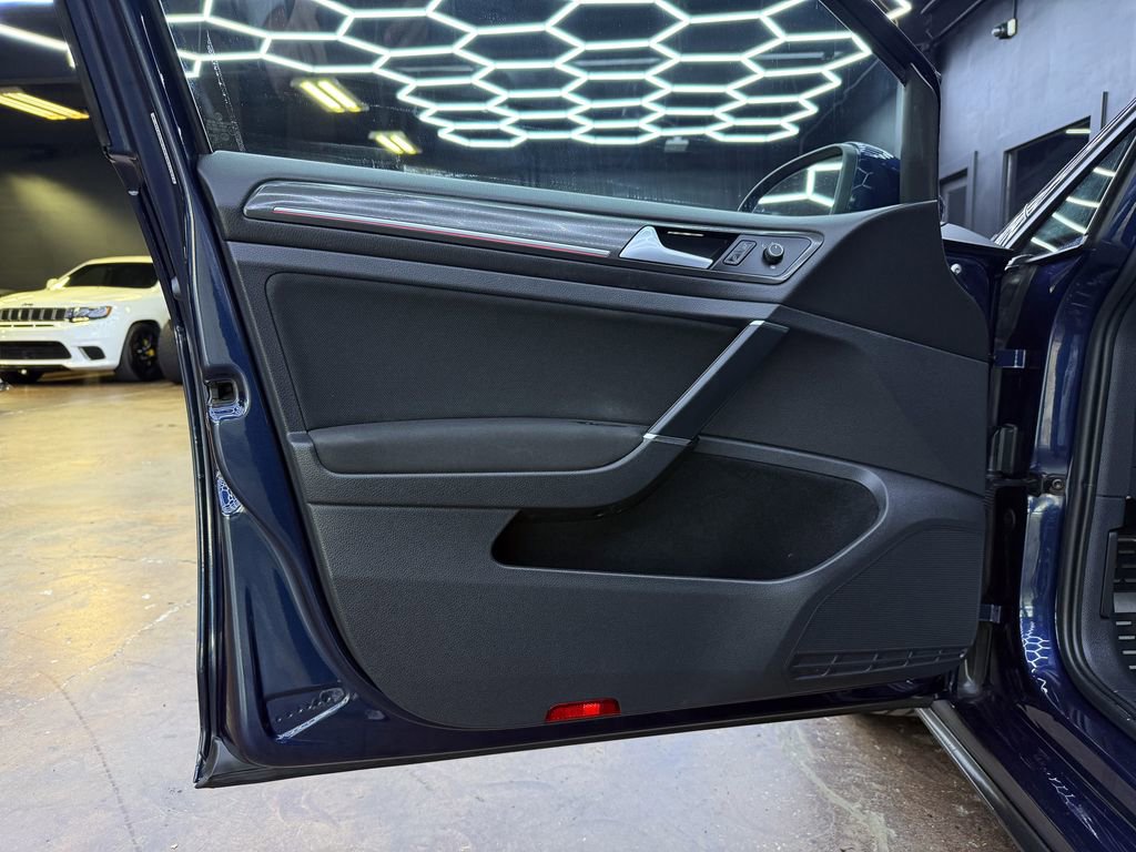 Used 2018 Volkswagen GTI Autobahn image 12
