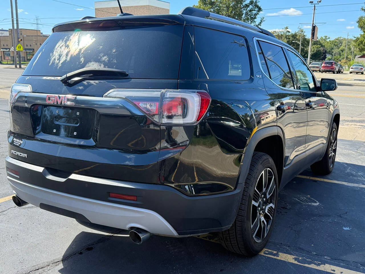 Used 2019 GMC Acadia SLT w/ LPO, Black Accent Package image 7