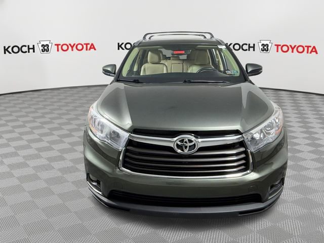 Used 2016 Toyota Highlander XLE AWD/4WD image 2