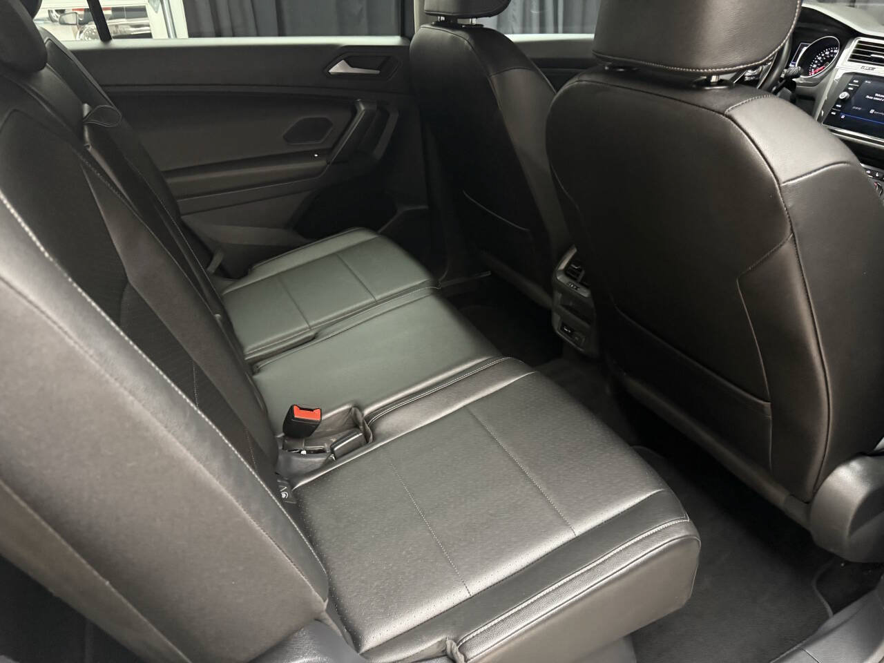 Used 2019 Volkswagen Tiguan SE w/ 3rd Row Seat Package AWD/4WD image 20