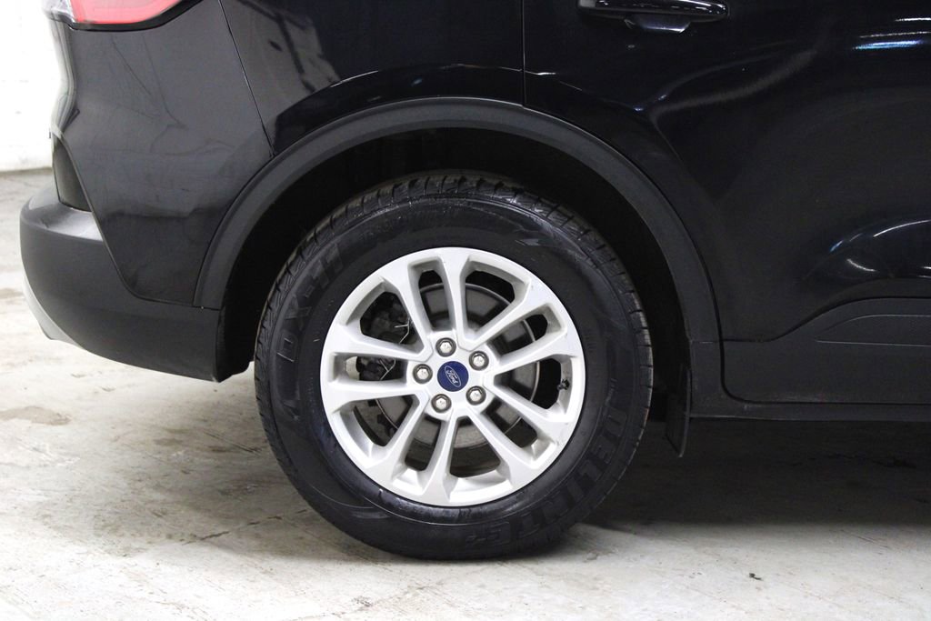 Used 2022 Ford Escape SE w/ Cold Weather Package image 31