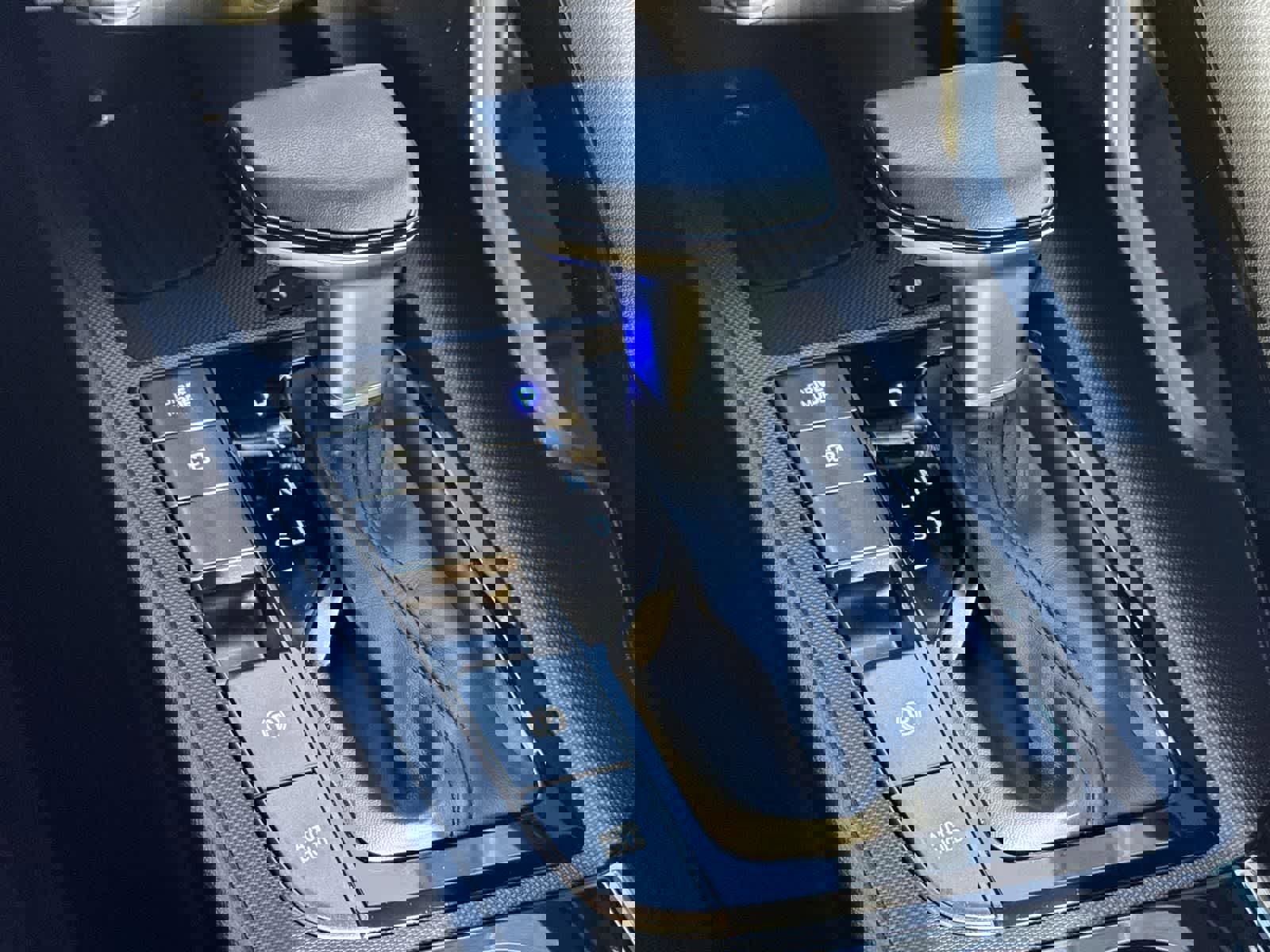 Certified 2025 Hyundai Elantra SEL image 14