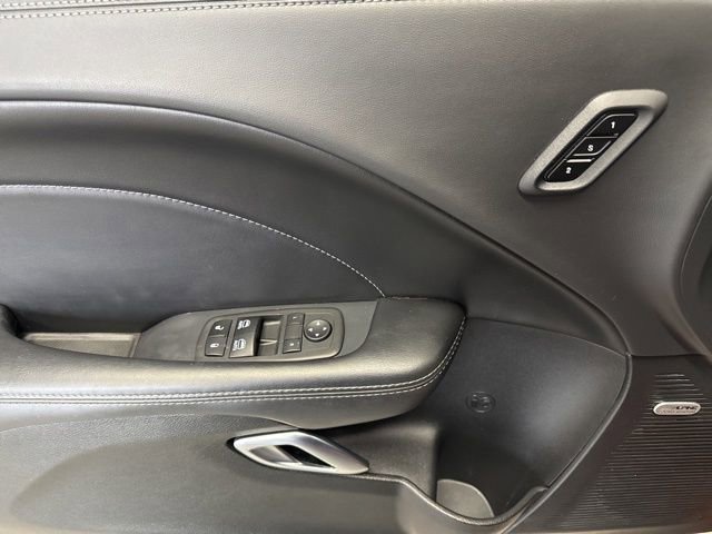 Used 2023 Dodge Challenger R/T w/ Plus Package image 20