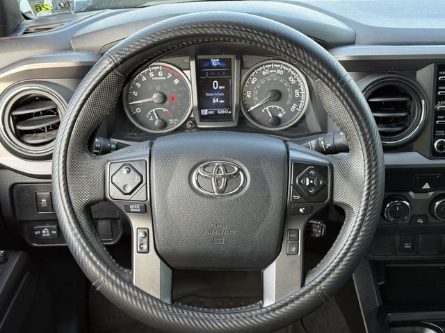 Used 2022 Toyota Tacoma TRD Off-Road AWD/4WD image 13