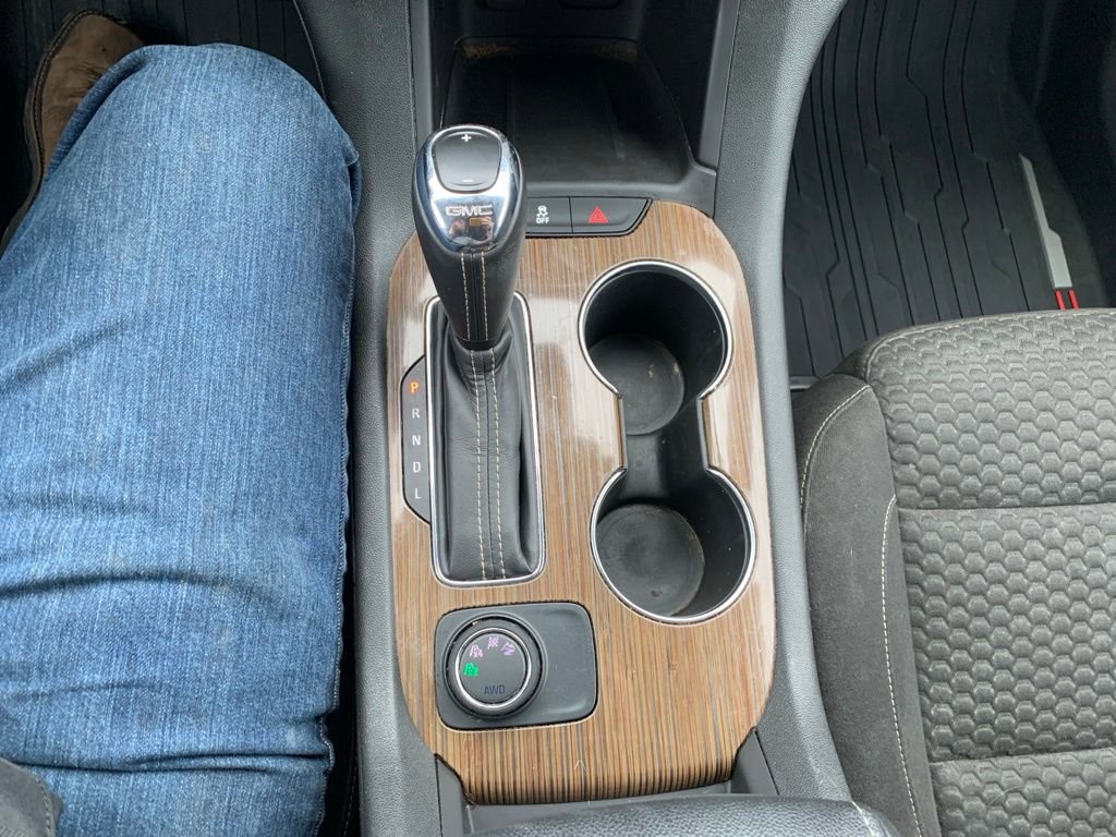 Used 2019 GMC Acadia SLE w/ LPO, Floor Liner Package image 23