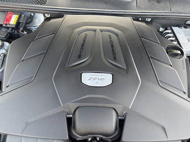 Used 2020 Porsche Cayenne S image 36