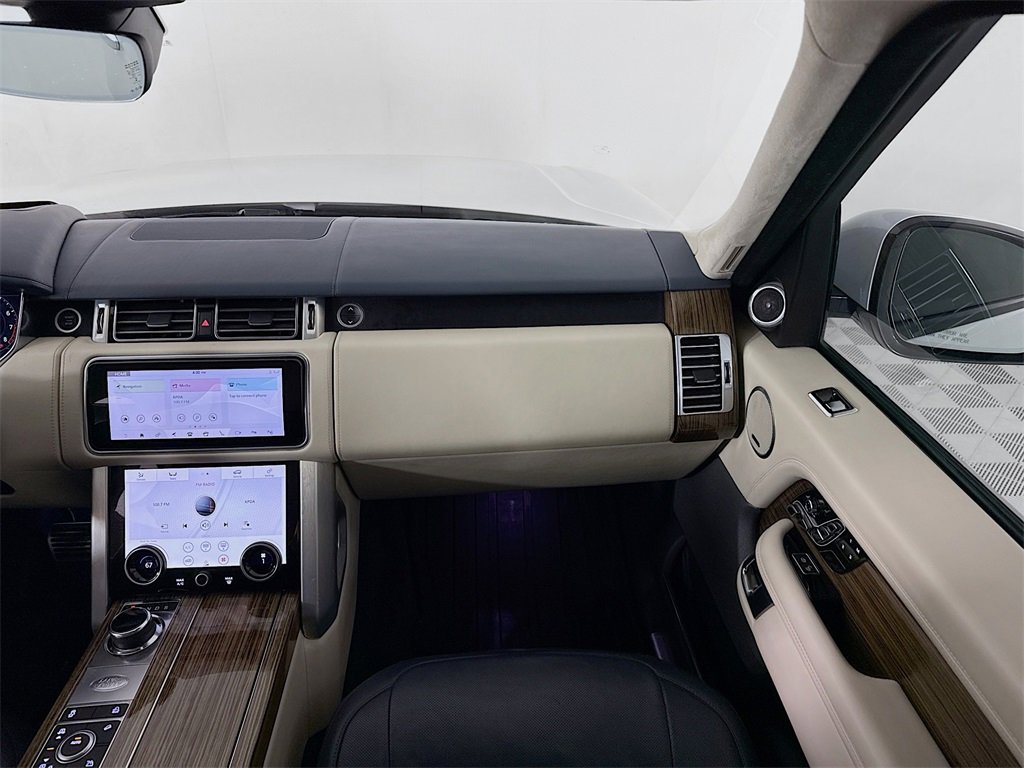 Used 2018 Land Rover Range Rover Autobiography image 18