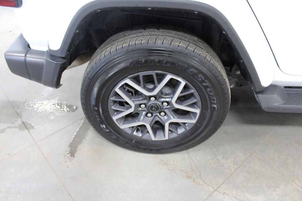 Used 2024 Jeep Wrangler Sahara image 56