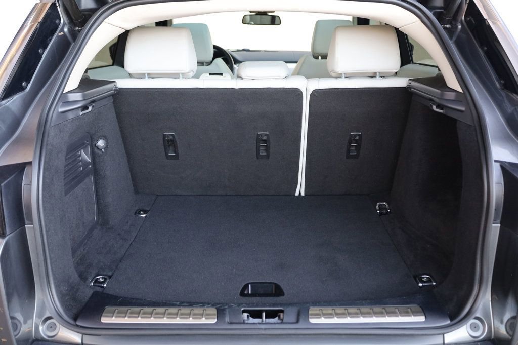 Used 2015 Land Rover Range Rover Evoque Pure Plus image 12